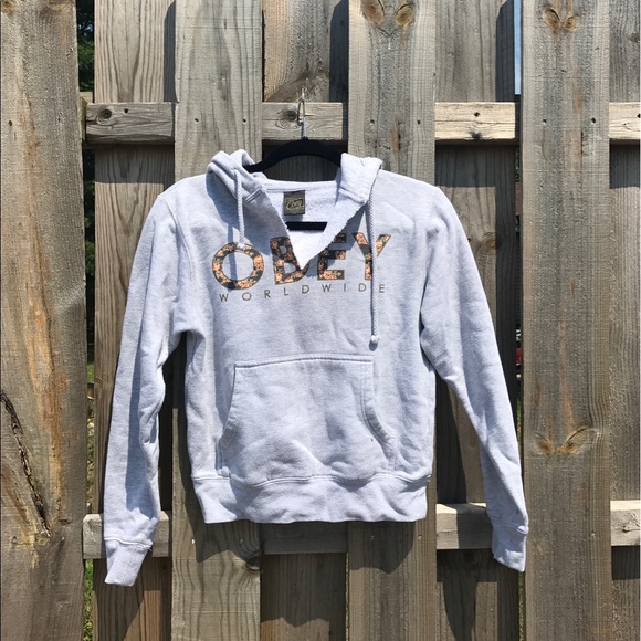 Obey Tops - obey sweatshirt size xs